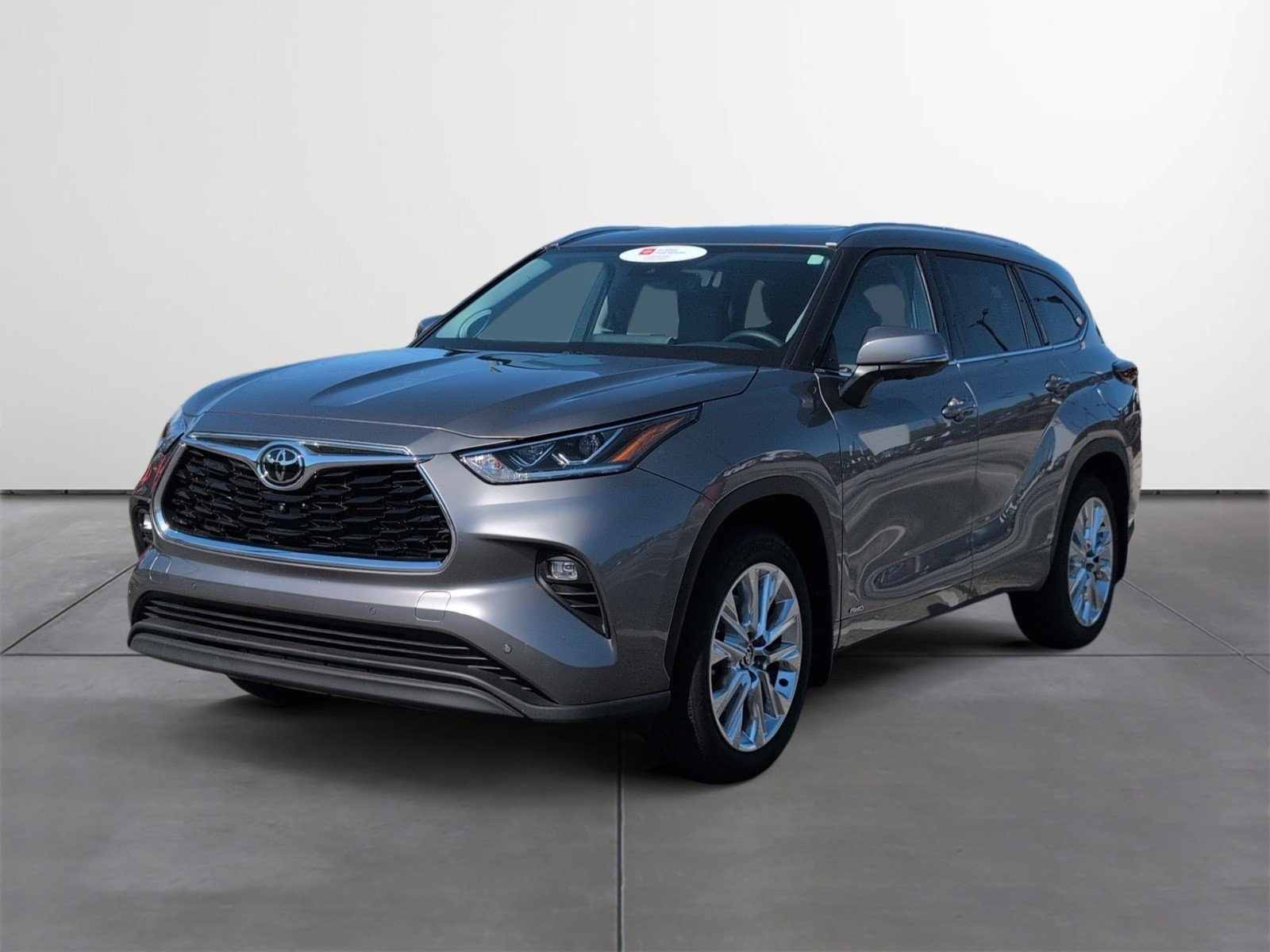 Certified 2026 Toyota Highlander Limited AWD/4WD image 2