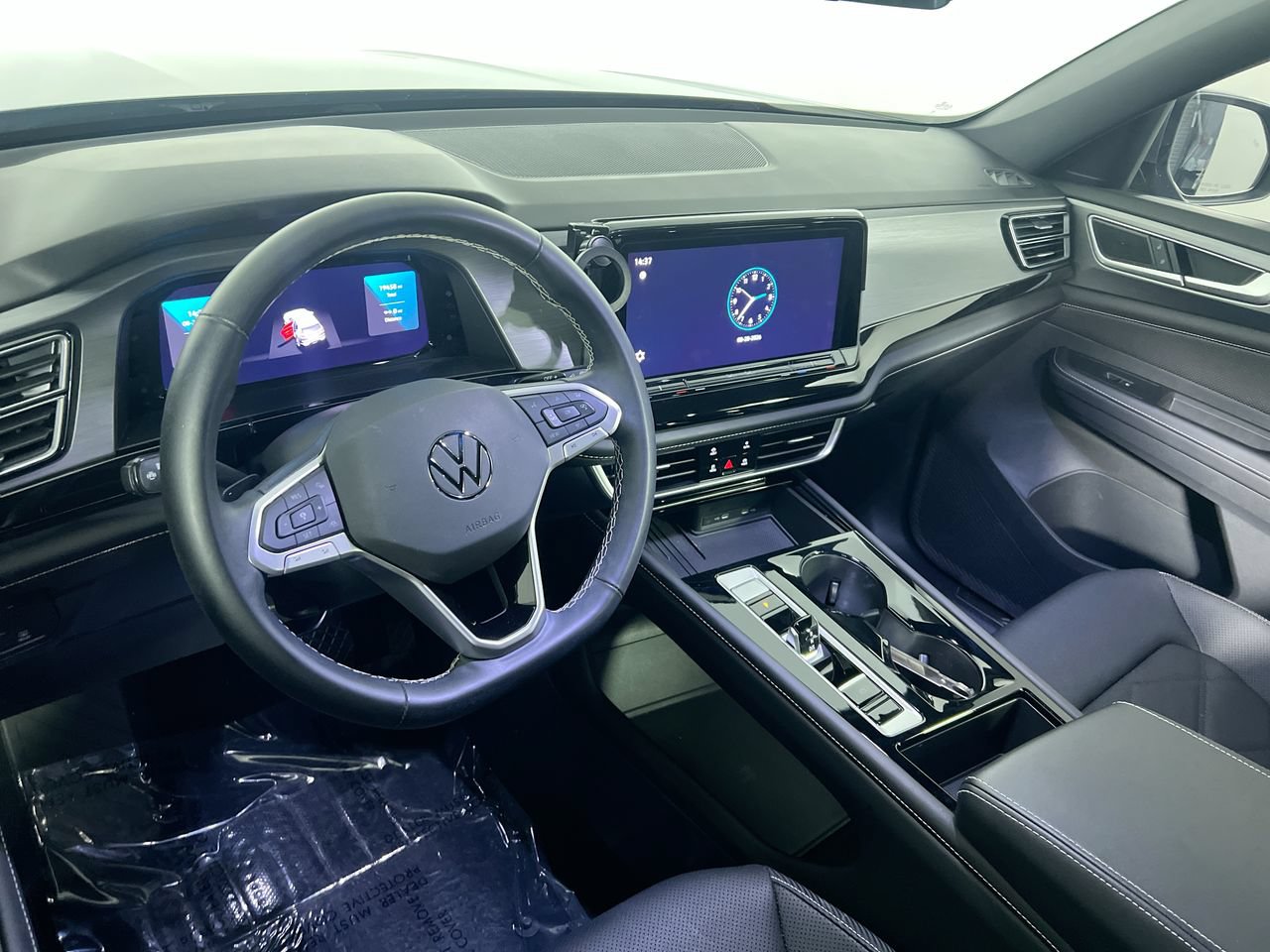 Used 2025 Volkswagen Atlas Cross Sport SE FWD image 22