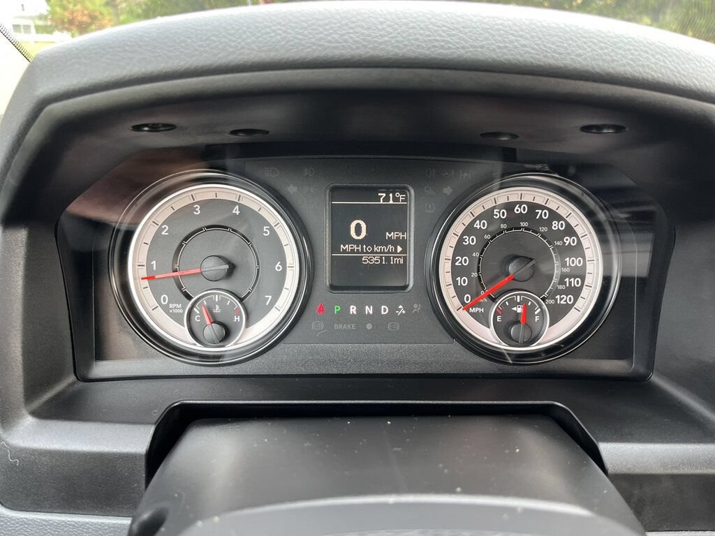 Used 2017 RAM 1500 Express AWD/4WD image 49