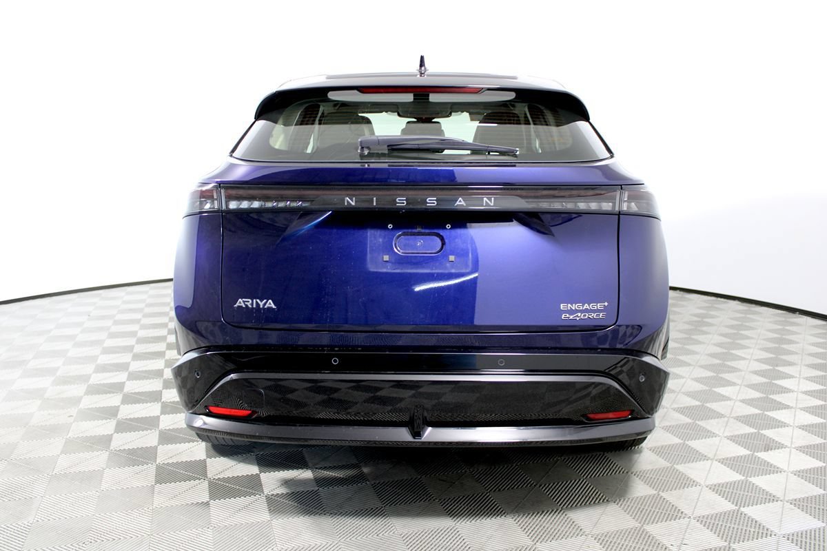 Used 2023 Nissan Ariya AWD image 32