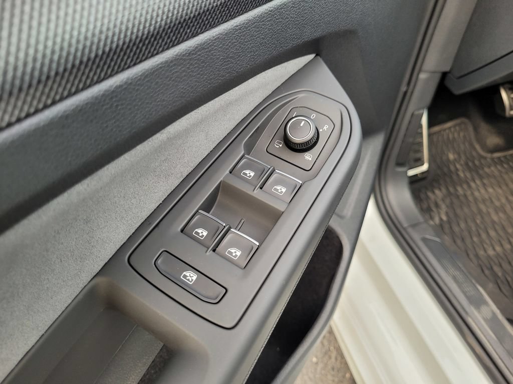 New 2026 Volkswagen Golf w/ Euro Style Package AWD/4WD image 25