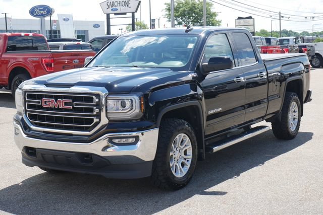 Used 2018 GMC Sierra 1500 SLE w/ SLE Value Package AWD/4WD image 7