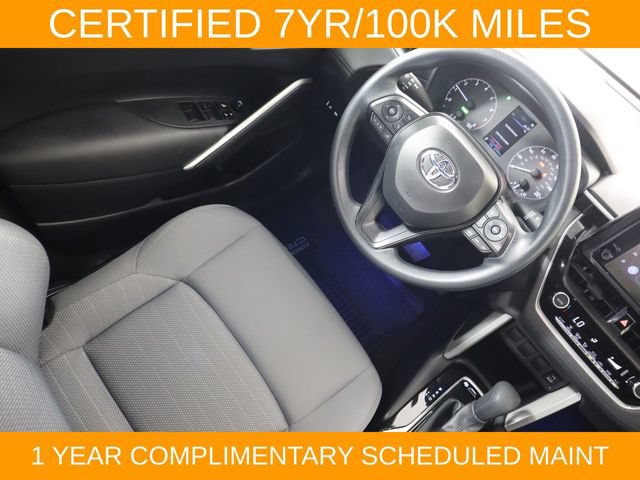 Used 2025 Toyota Corolla Cross AWD Hybrid image 18