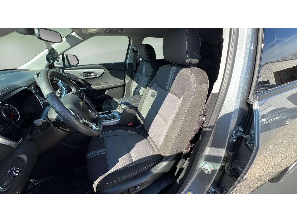 Certified 2025 Chevrolet Blazer LT w/ Convenience Package AWD/4WD image 24