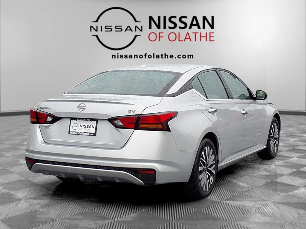 Used 2024 Nissan Altima 2.5 SV FWD image 28