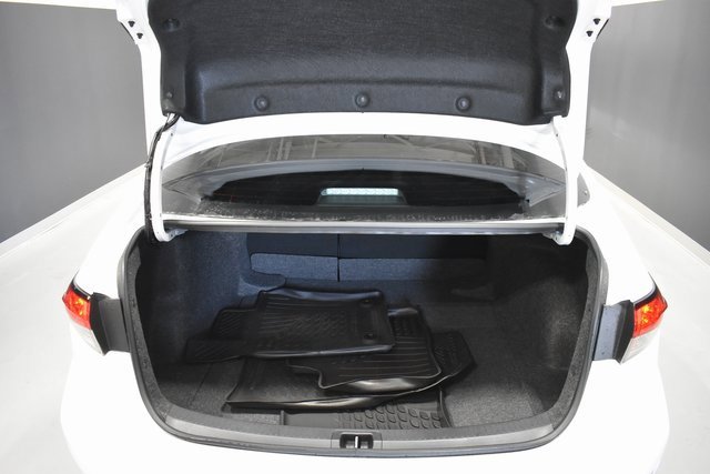 Used 2025 Toyota Corolla SE image 28