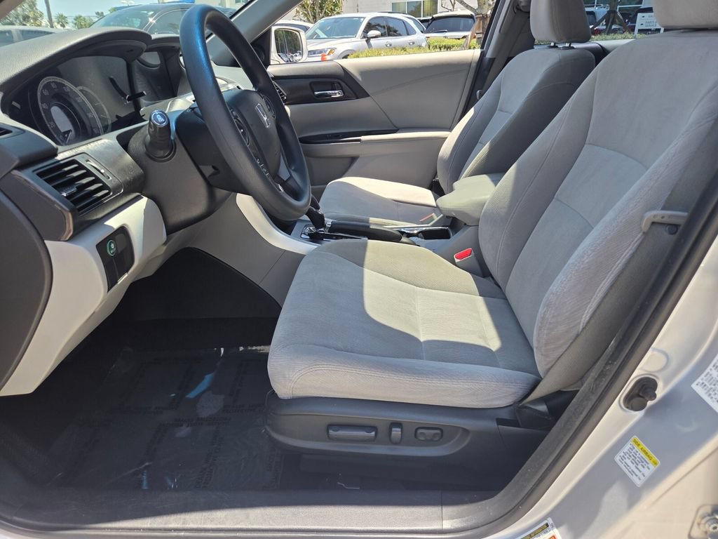 Used 2013 Honda Accord EX image 9