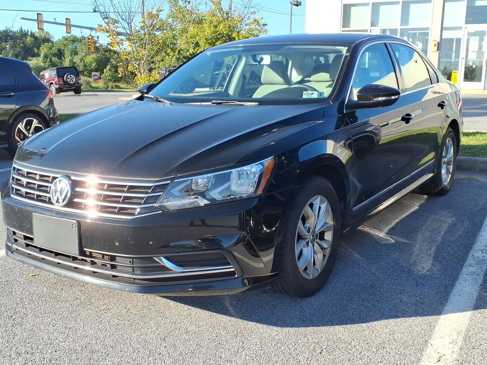 Used 2016 Volkswagen Passat 1.8T S FWD image 4