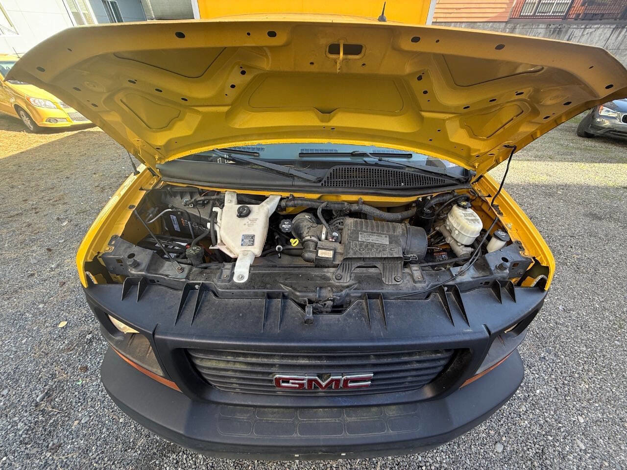 Used 2015 GMC Savana 3500 image 17