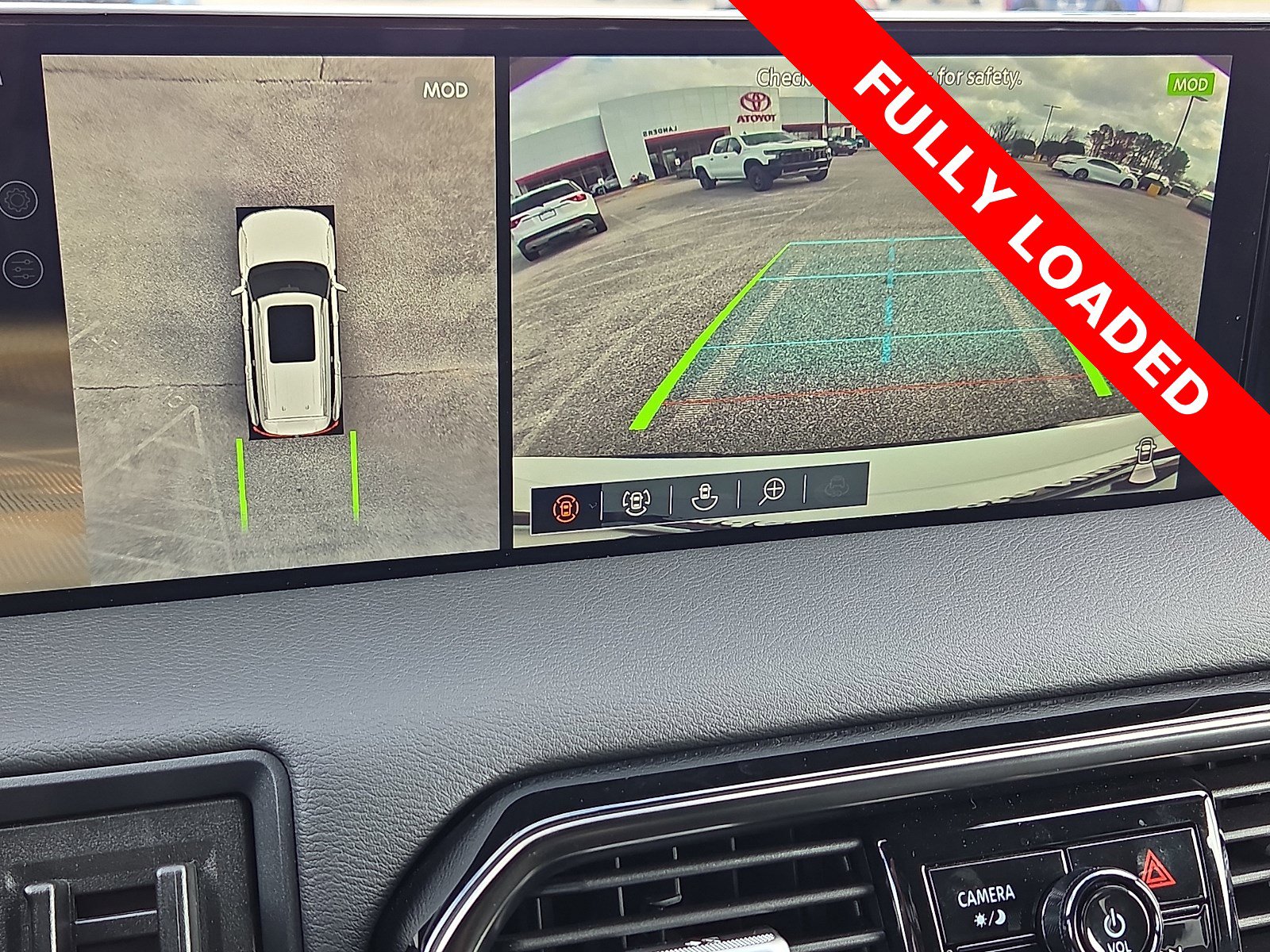 Used 2025 Nissan Armada PRO-4X w/ Pro-4X Premium Package image 20