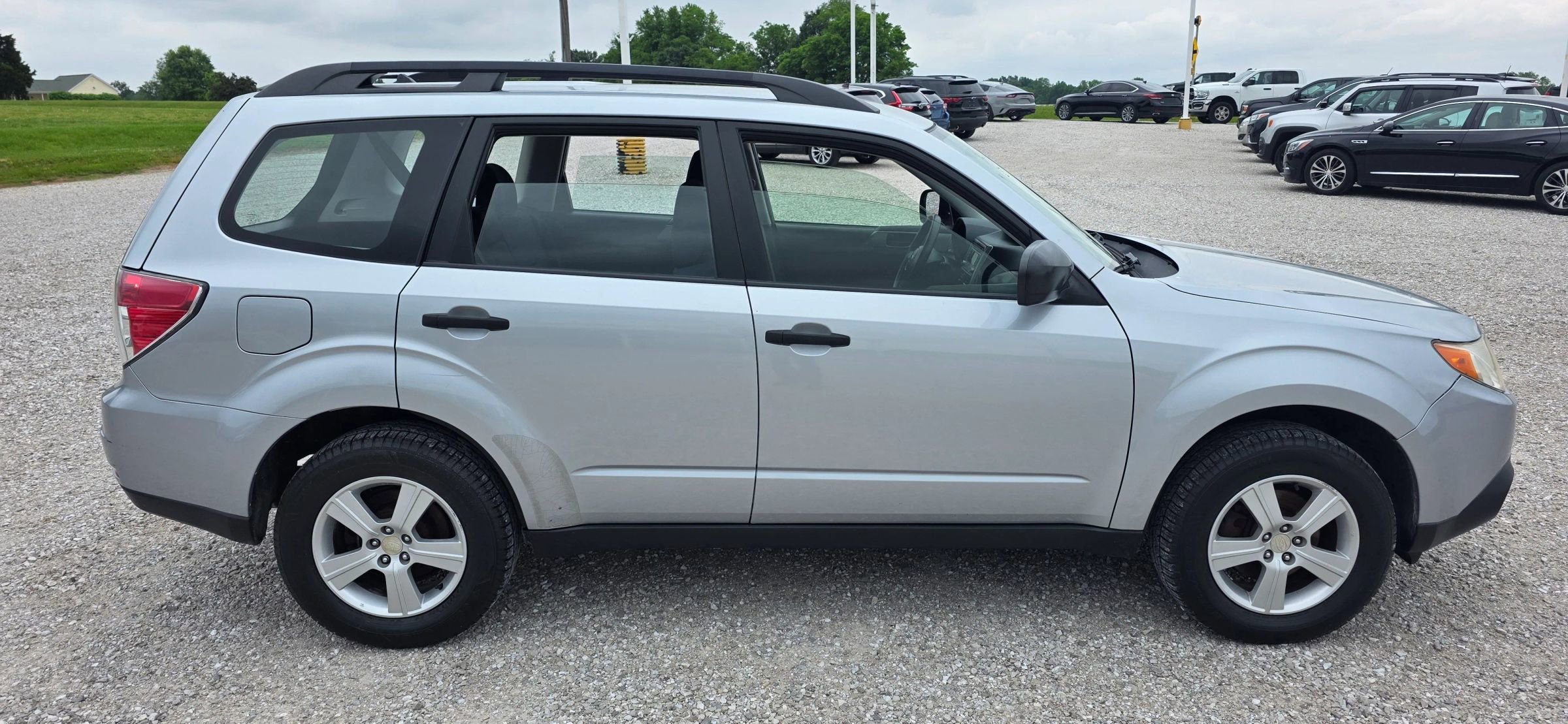 Used 2012 Subaru Forester 2.5X w/ Alloy Wheel Pkg AWD/4WD image 2