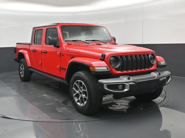 Used 2024 Jeep Gladiator Sport AWD/4WD image 1
