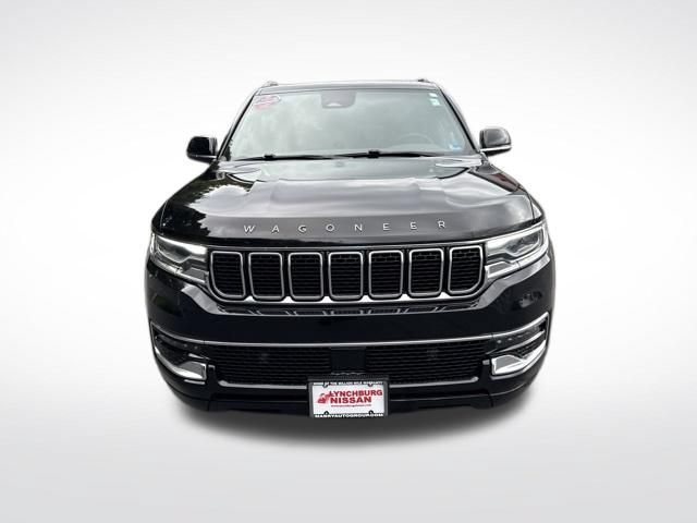 Used 2025 Jeep Wagoneer 4WD w/ Premium Group I image 2