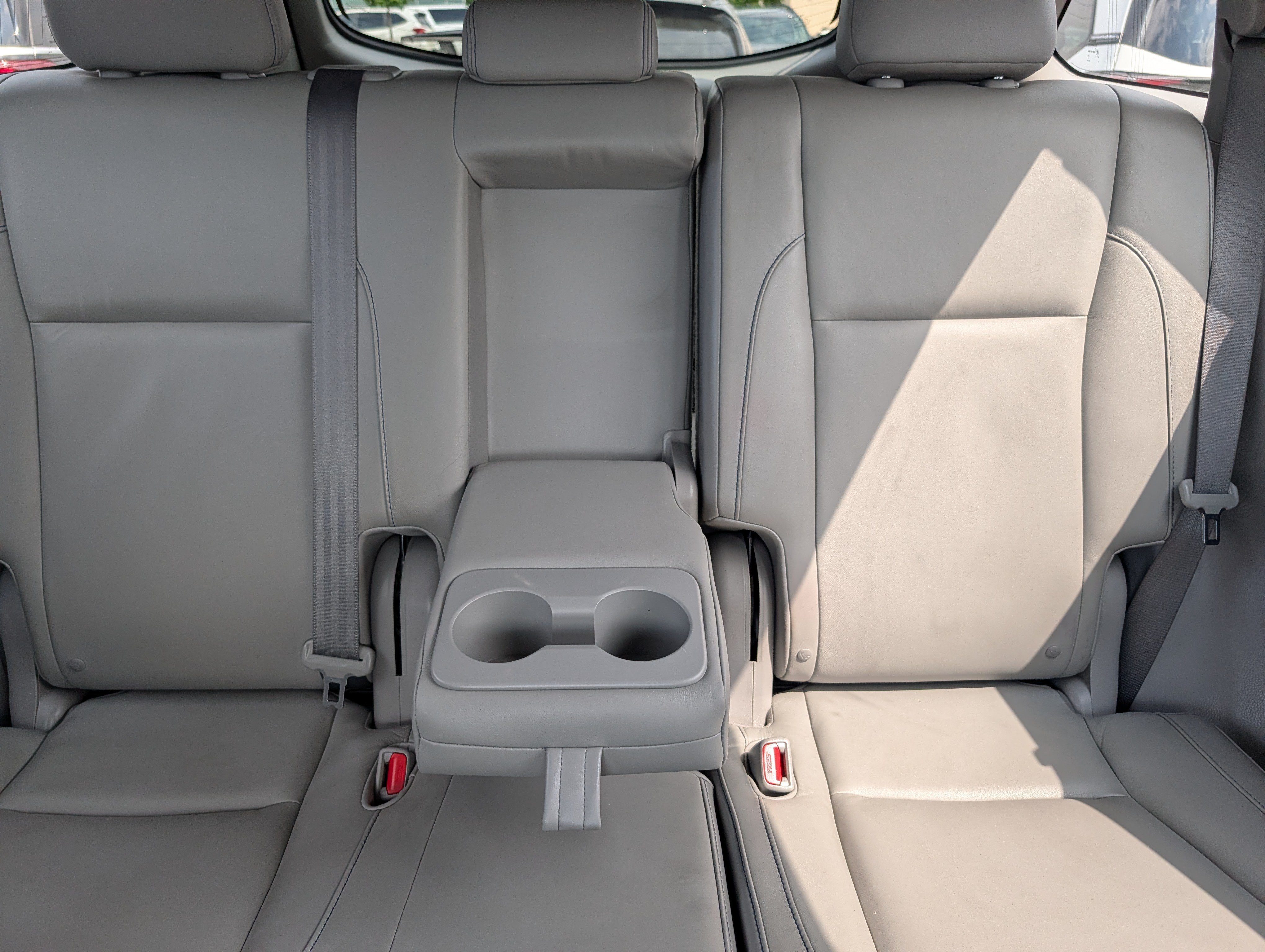Used 2015 Toyota Highlander XLE AWD/4WD image 13
