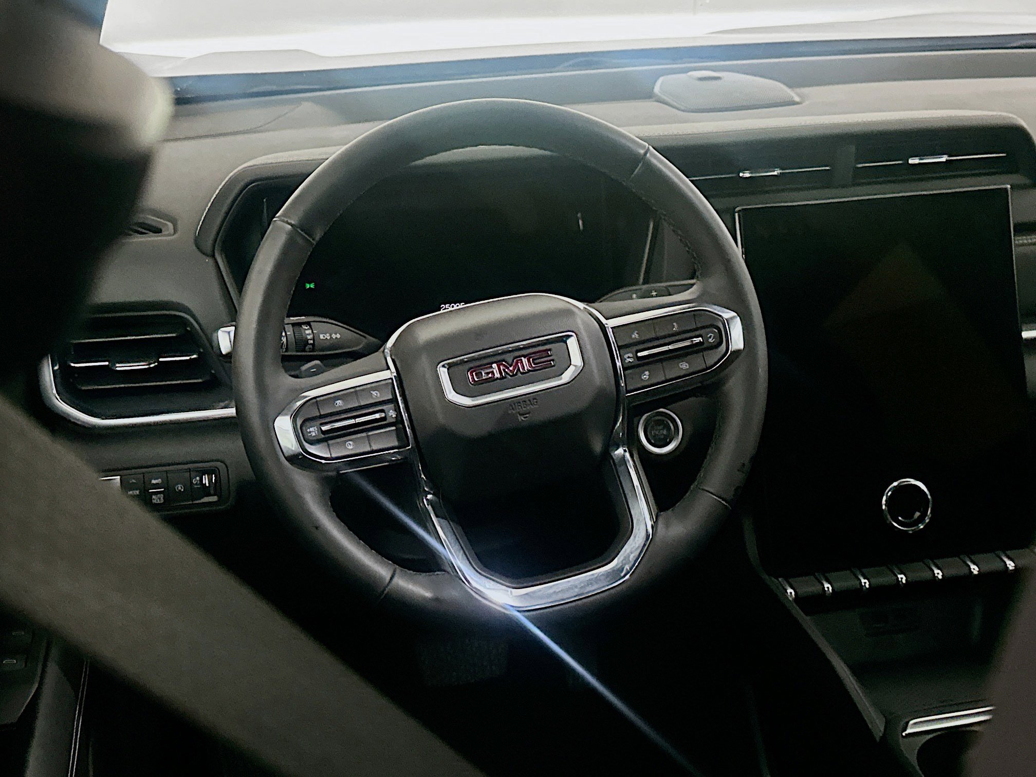 Used 2025 GMC Terrain Elevation image 18