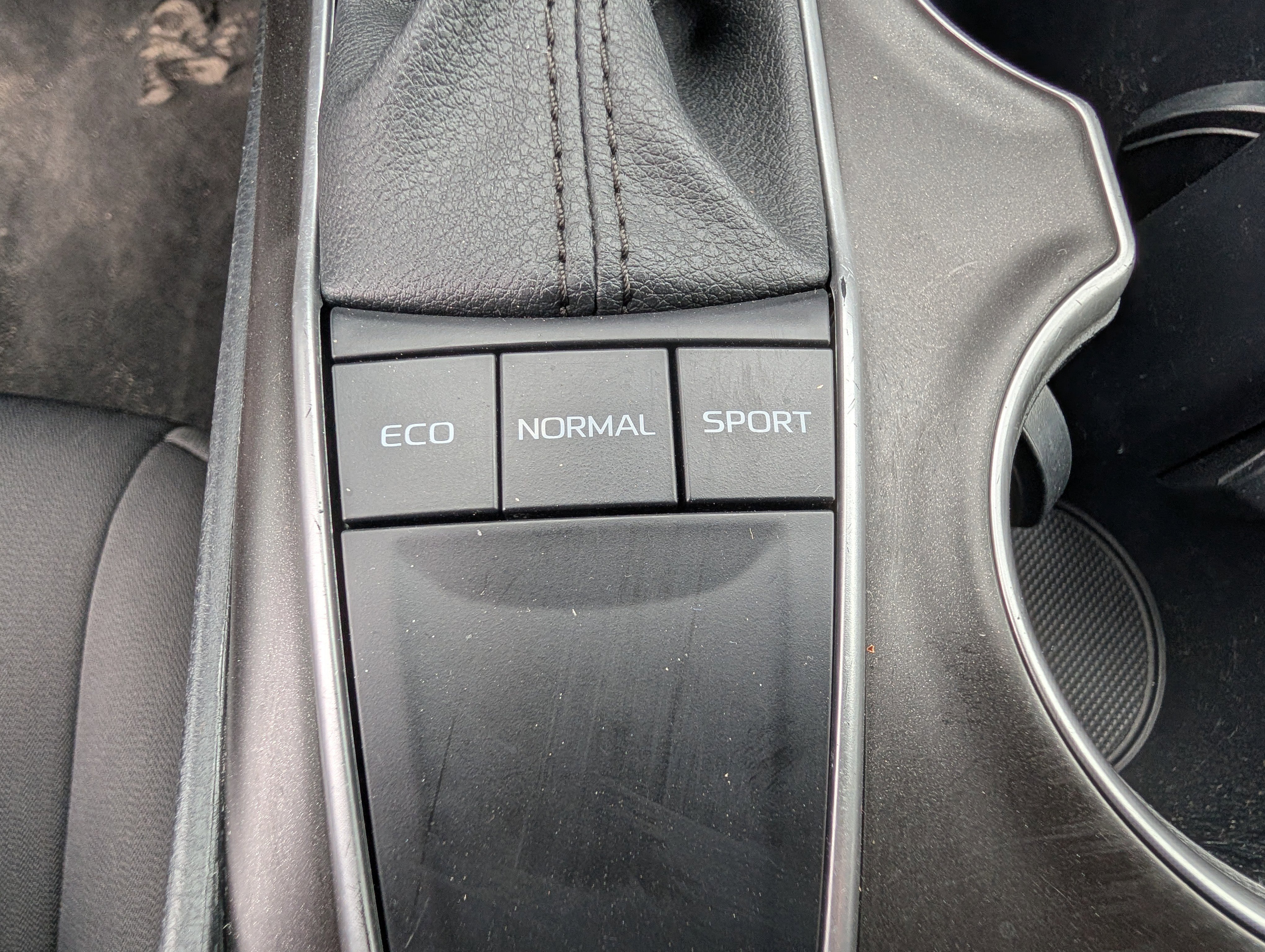 Certified 2024 Toyota Camry LE image 30