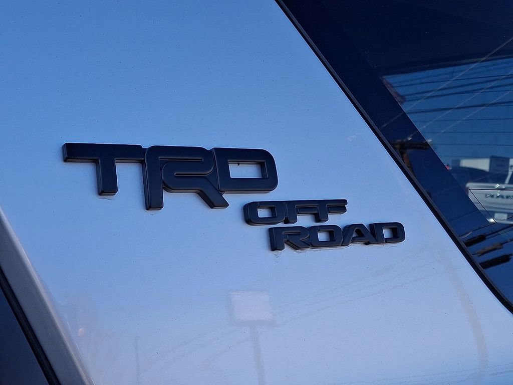 Used 2024 Toyota 4Runner TRD Off-Road Premium w/ Off Road Premium Plus Package AWD/4WD image 31