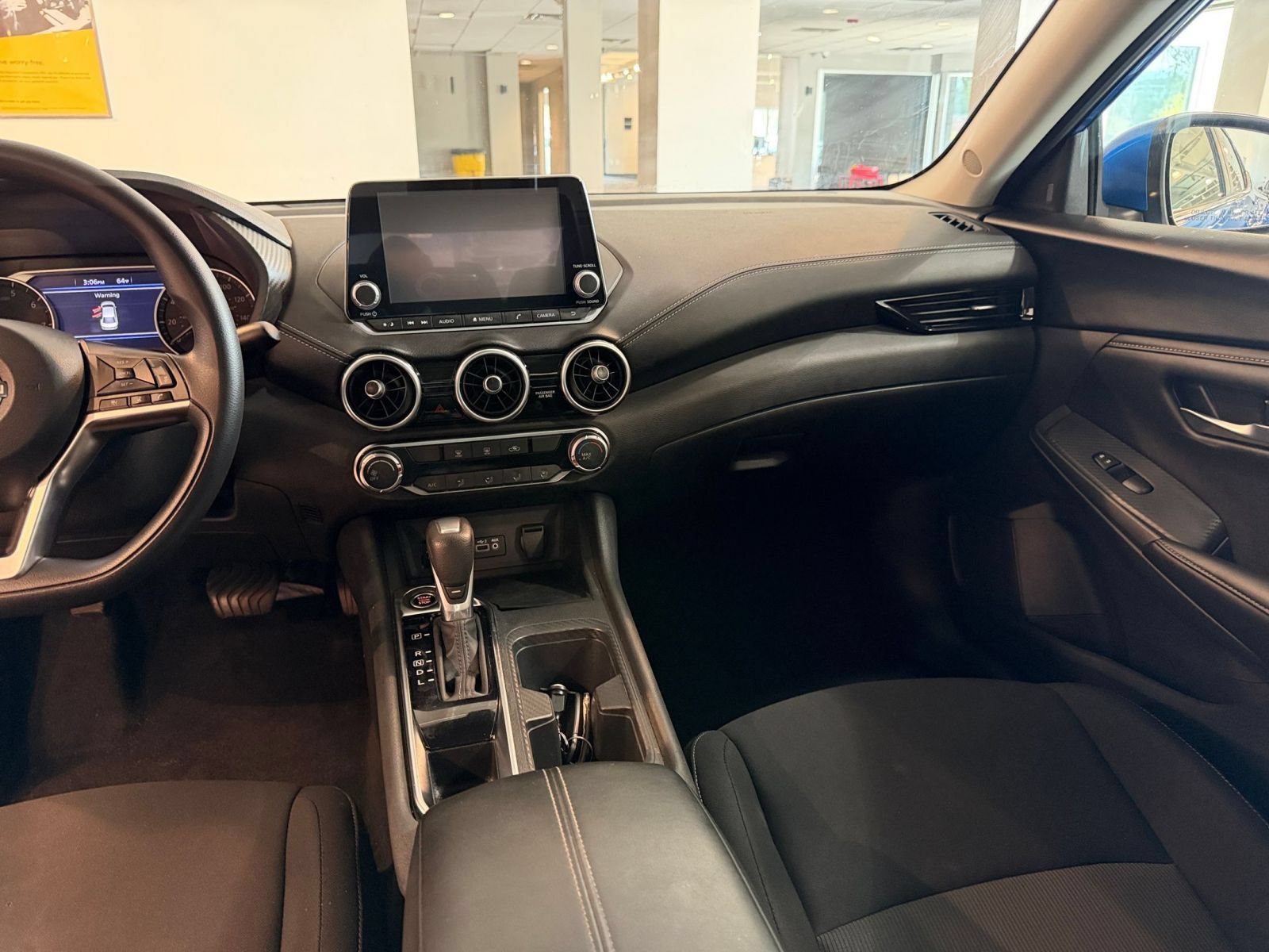 Used 2025 Nissan Sentra SV FWD image 29