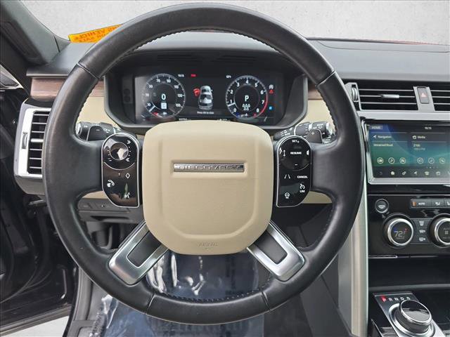 Used 2019 Land Rover Discovery HSE image 18