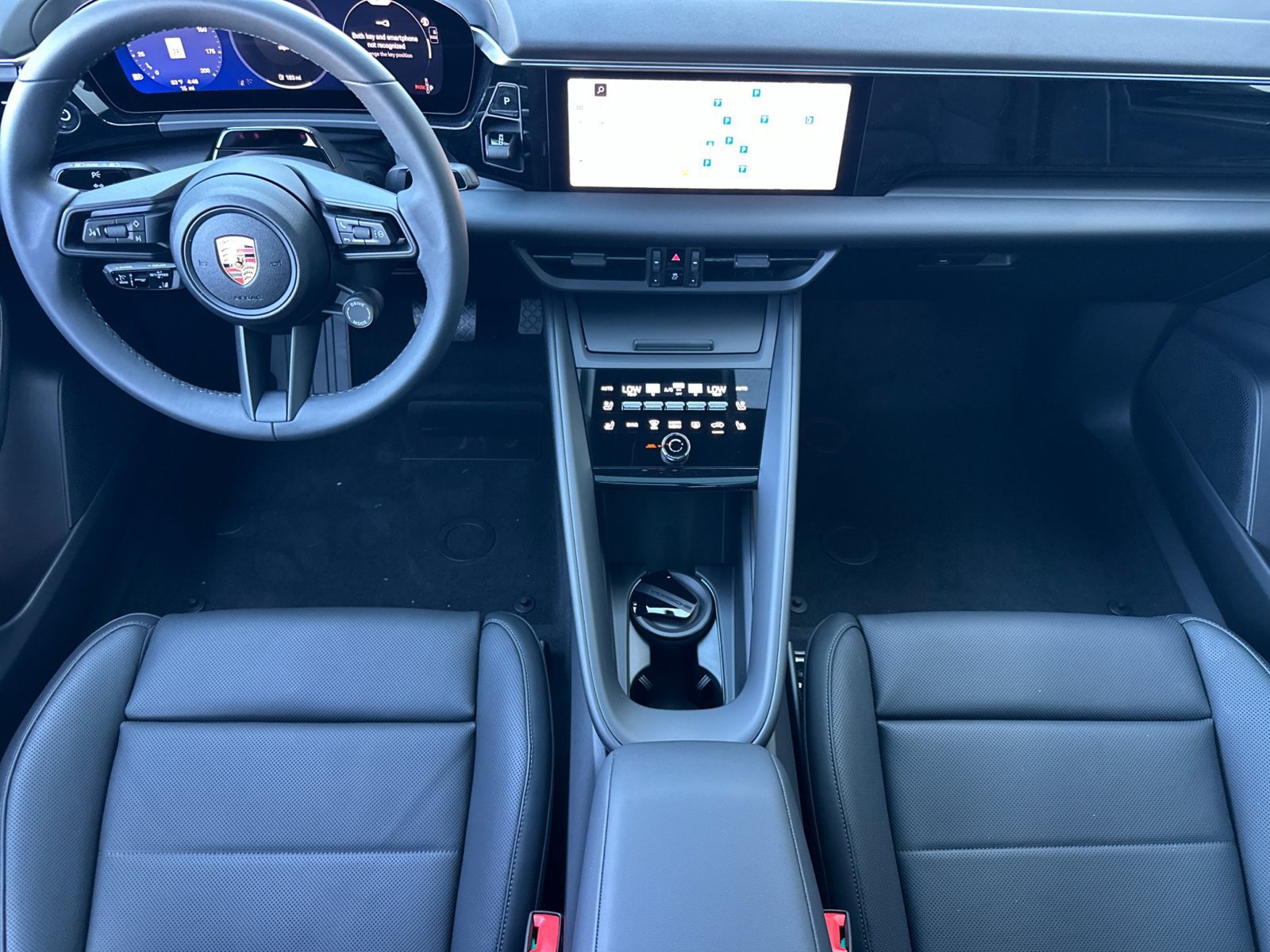 New 2026 Porsche Macan 4 Electric AWD/4WD image 7