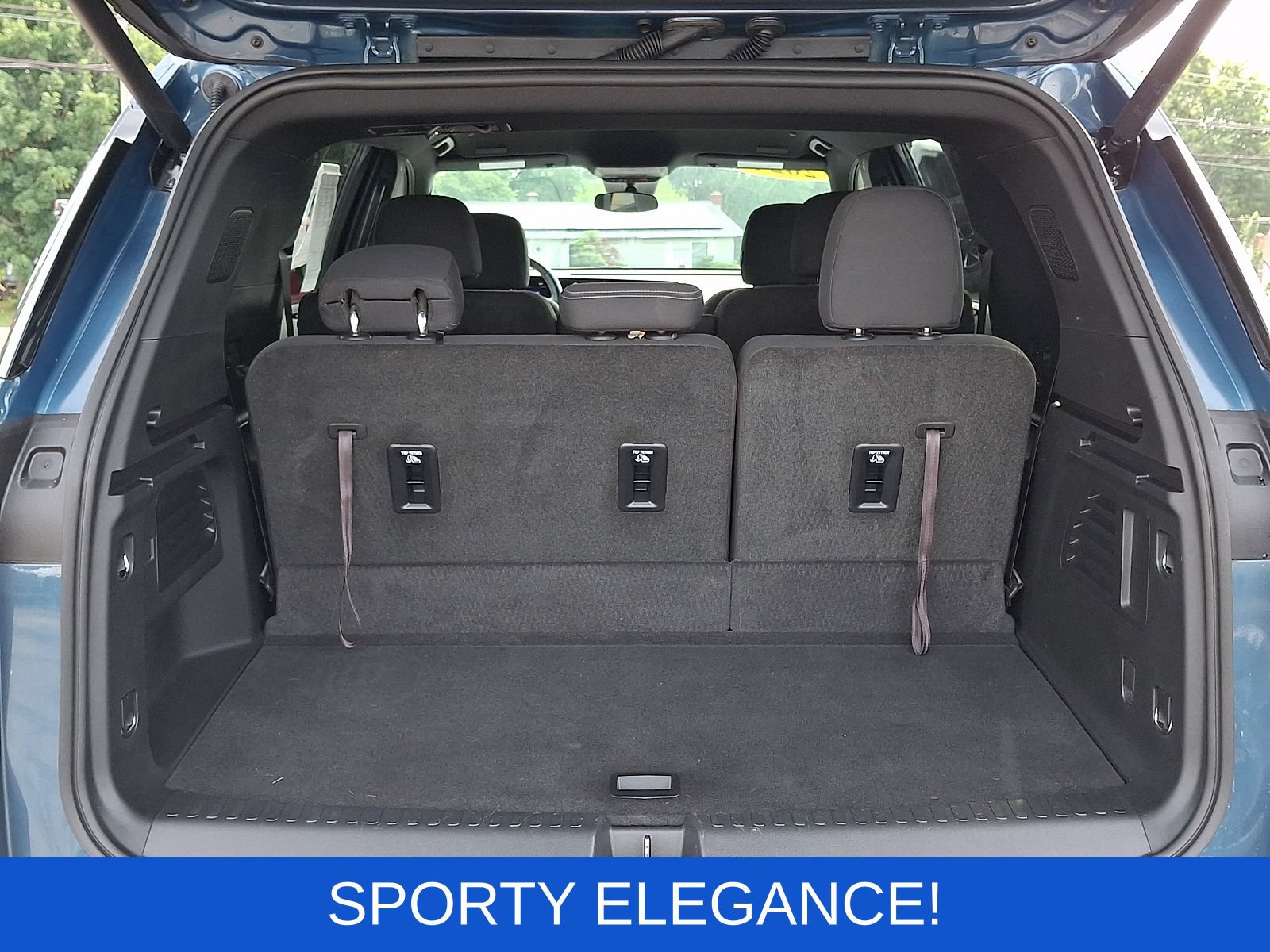 Used 2024 Chevrolet Traverse LT FWD image 29