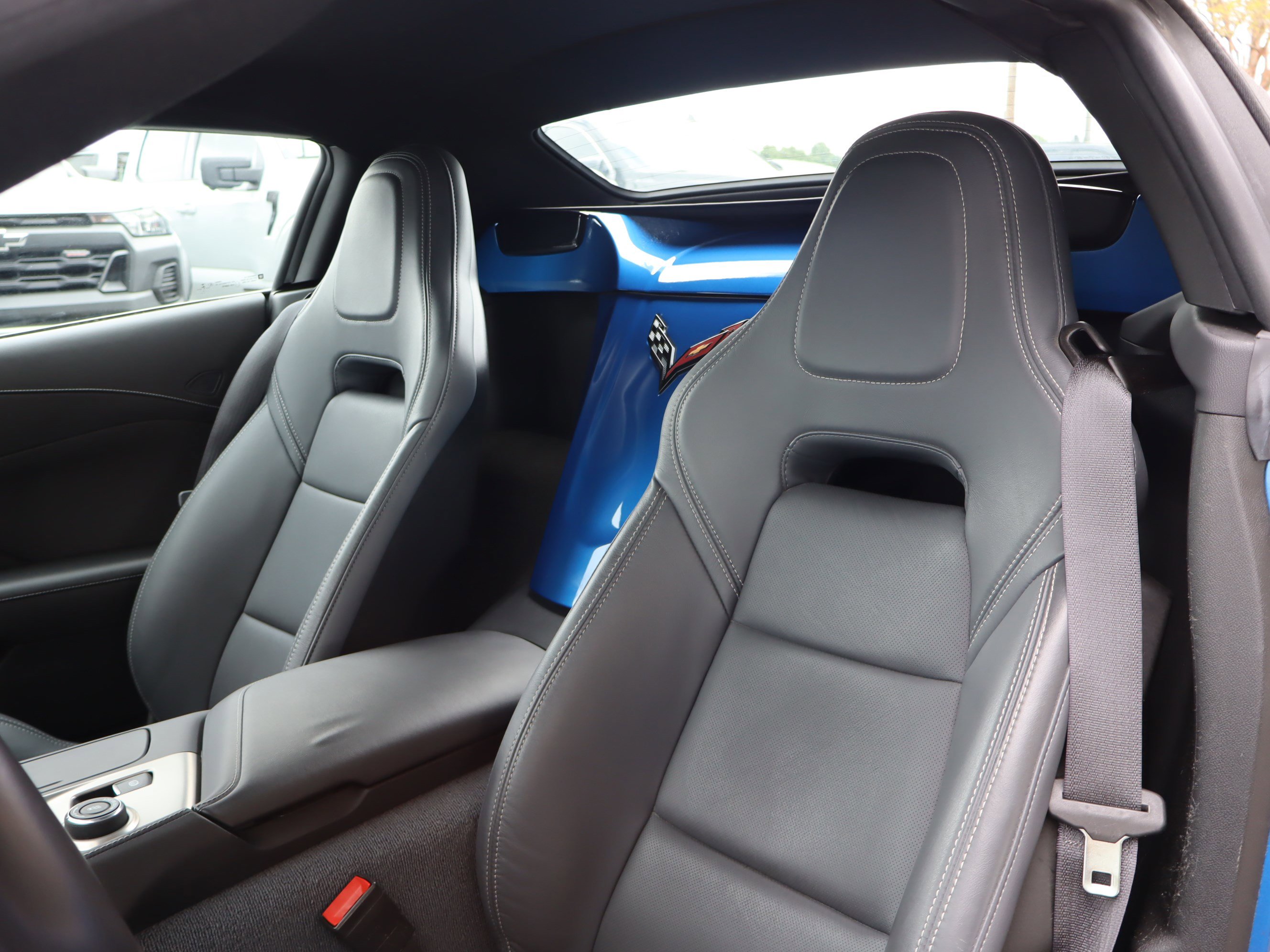 Used 2015 Chevrolet Corvette Z06 w/ Battery Protection Package image 17