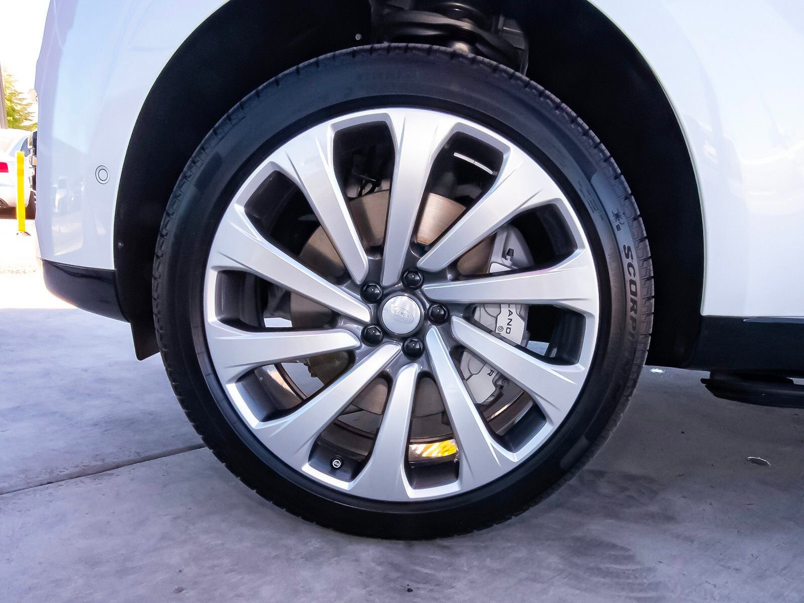 New 2025 Land Rover Range Rover SE image 52