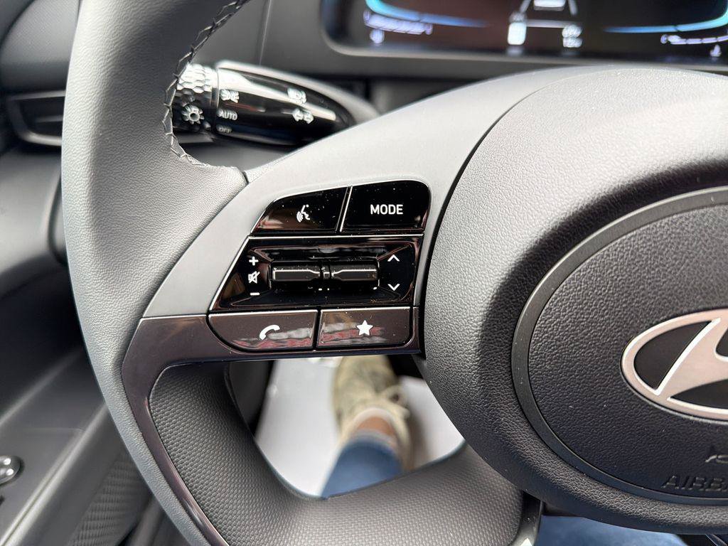 New 2026 Hyundai Elantra Sport FWD image 18