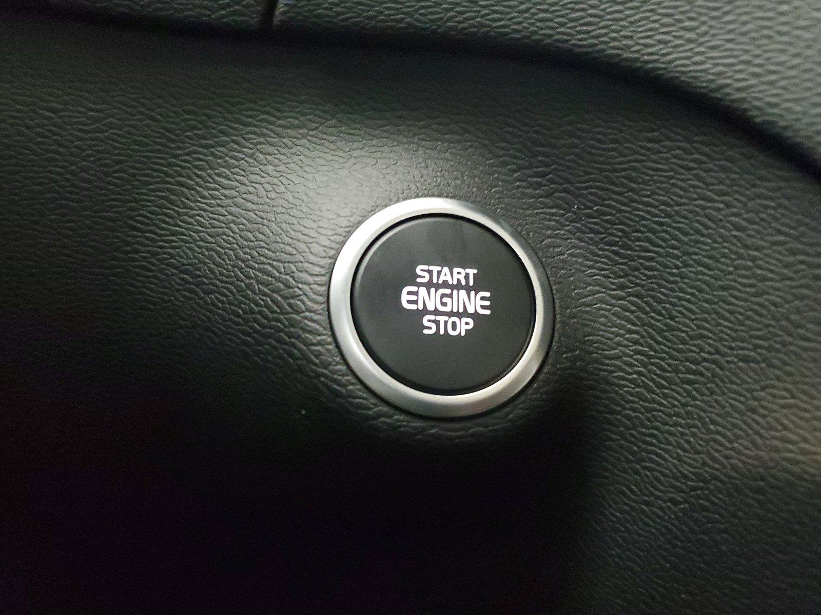 Certified 2026 Volvo XC40 B5 Core AWD/4WD image 33