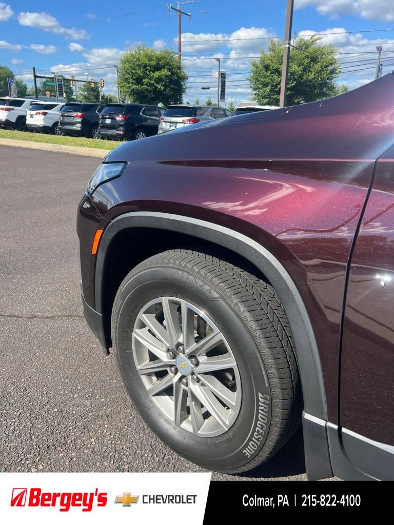 Used 2023 Chevrolet Traverse LT AWD/4WD image 4