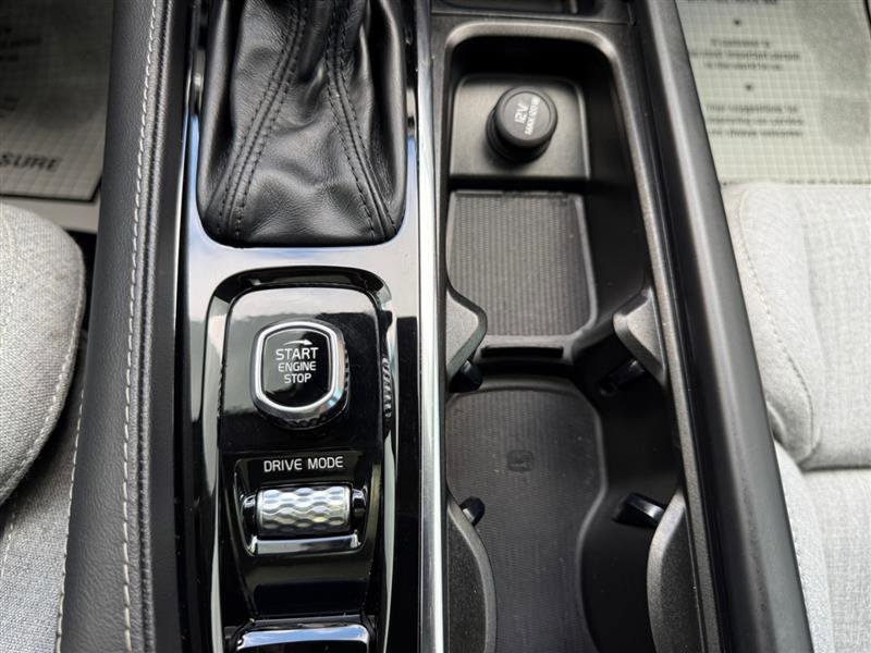 Used 2020 Volvo XC90 T6 Inscription w/ Protection Package Premier image 27