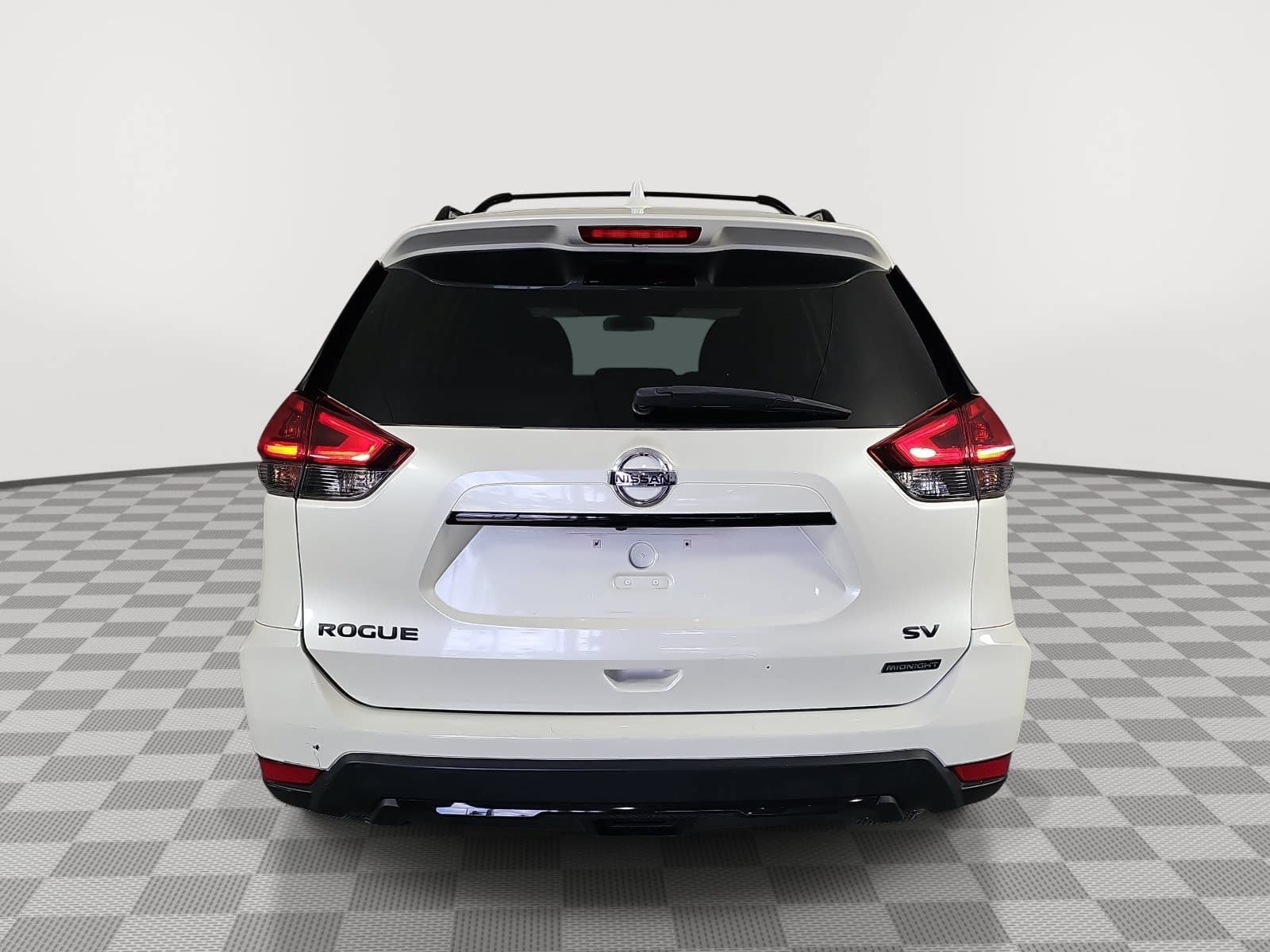 Used 2018 Nissan Rogue SV w/ Premium Package FWD image 7