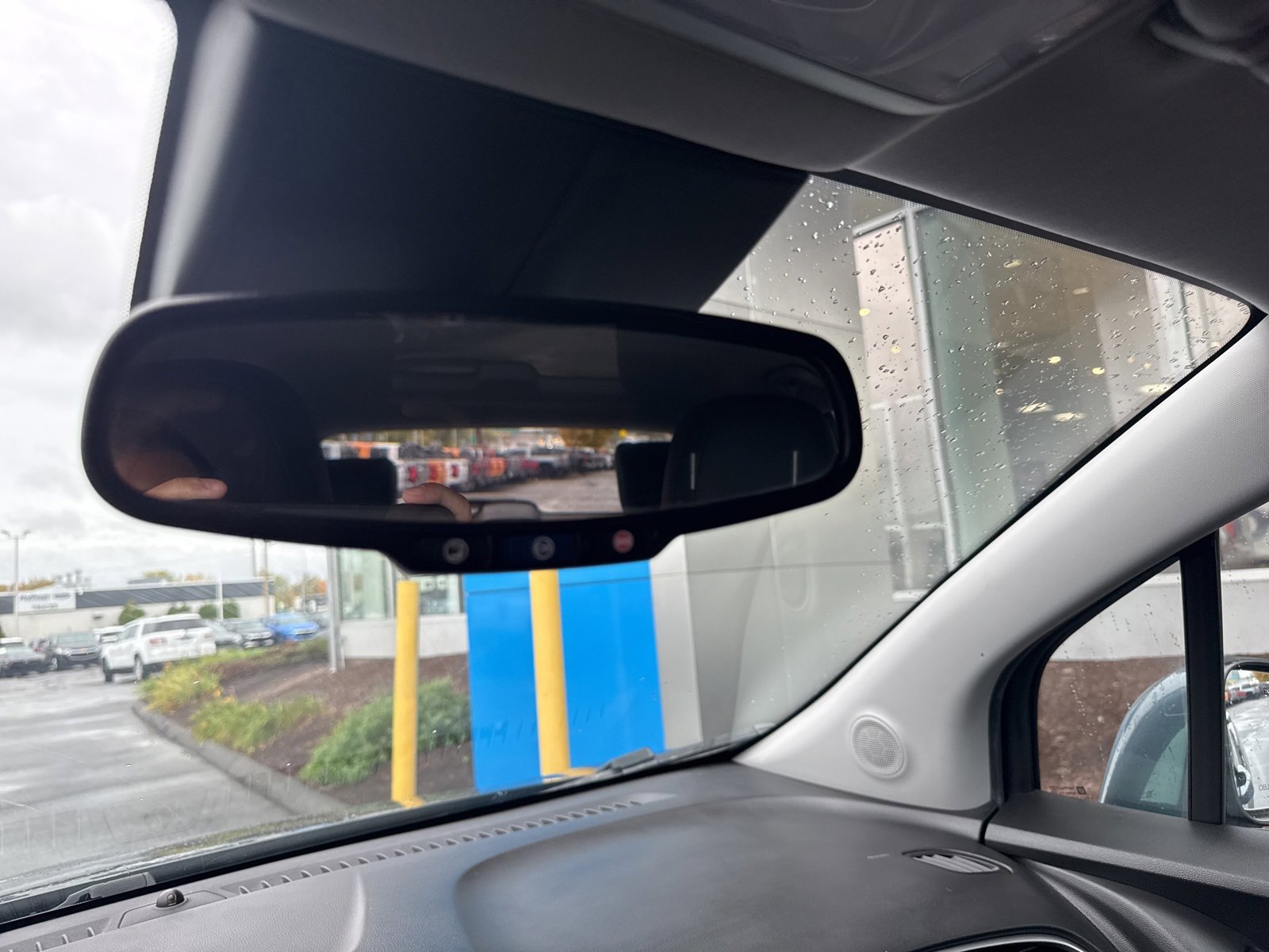 Used 2022 Chevrolet Trax LT w/ LT Convenience Package image 28