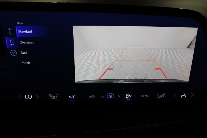 Certified 2025 Chevrolet Suburban Z71 image 3