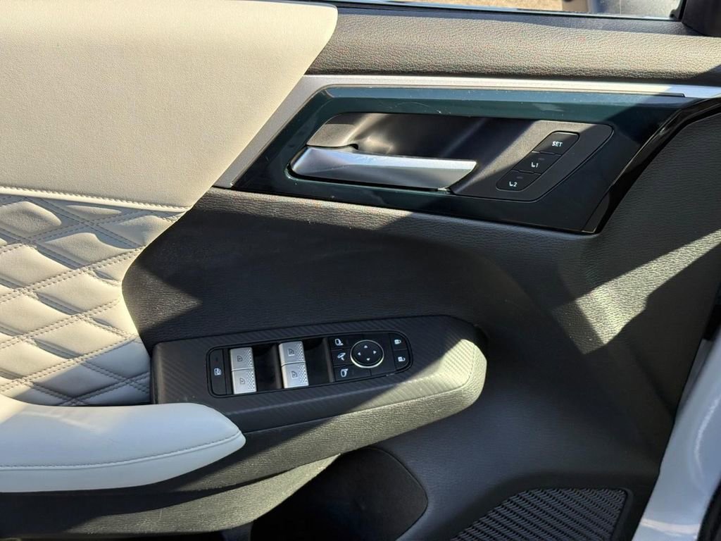 Used 2022 Mitsubishi Outlander SEL image 15