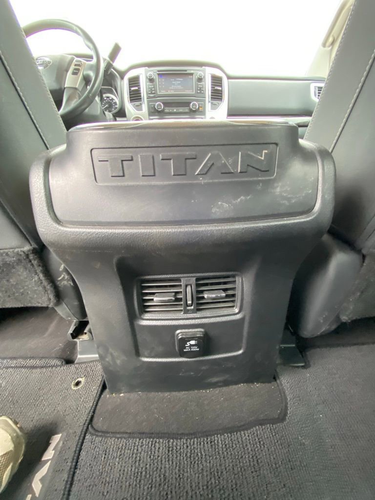 Used 2018 Nissan Titan SV w/ SV Convenience Package image 20