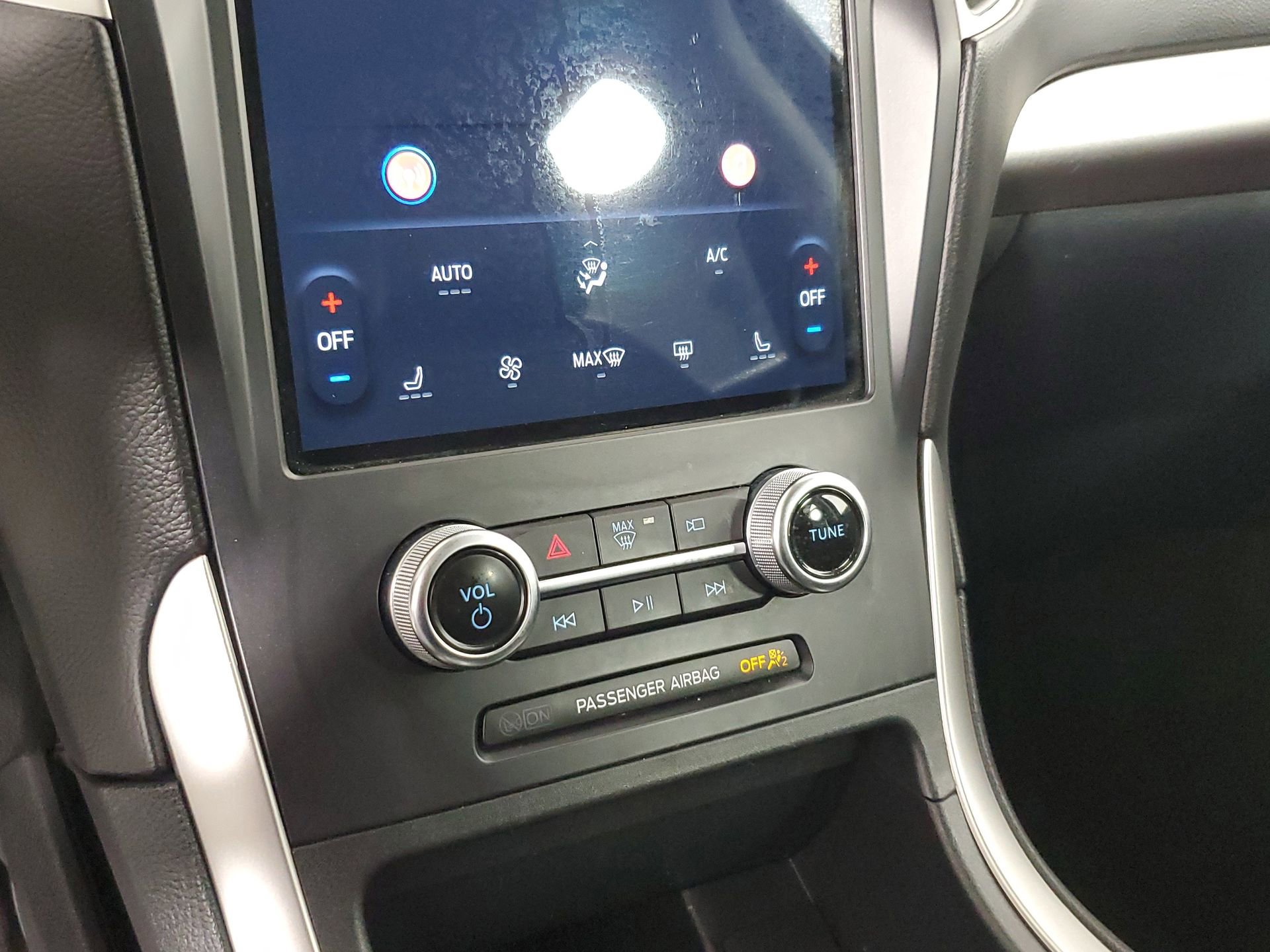 Used 2024 Ford Edge SEL AWD/4WD image 37