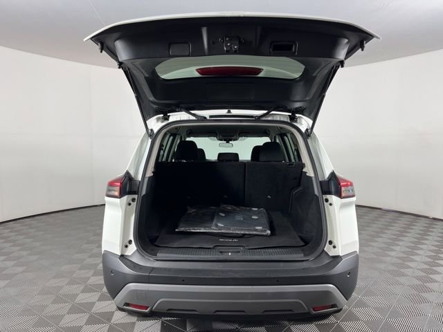 Used 2023 Nissan Rogue S FWD image 44