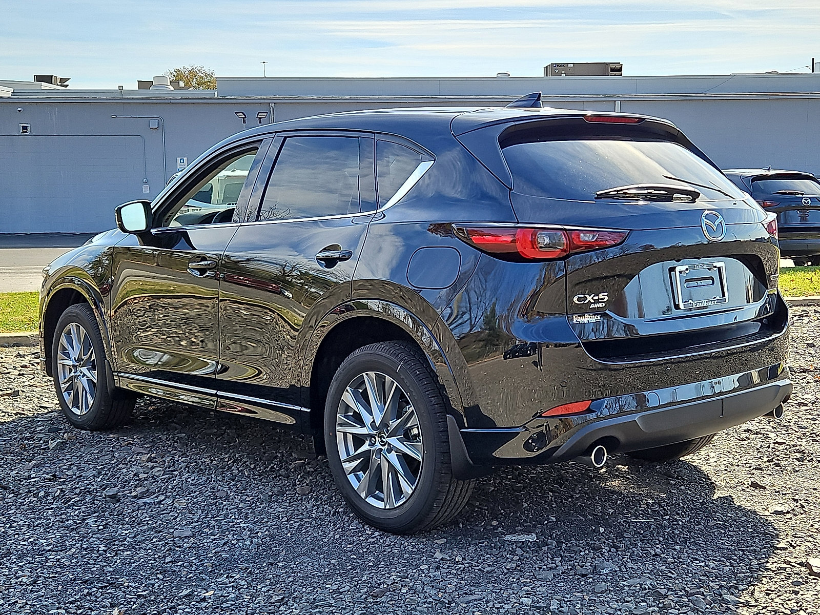 New 2025 MAZDA CX-5 AWD 2.5 S w/ Premium Plus Pkg image 4