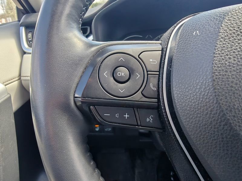 Used 2019 Toyota RAV4 Limited w/ Advanced Technology Package image 14