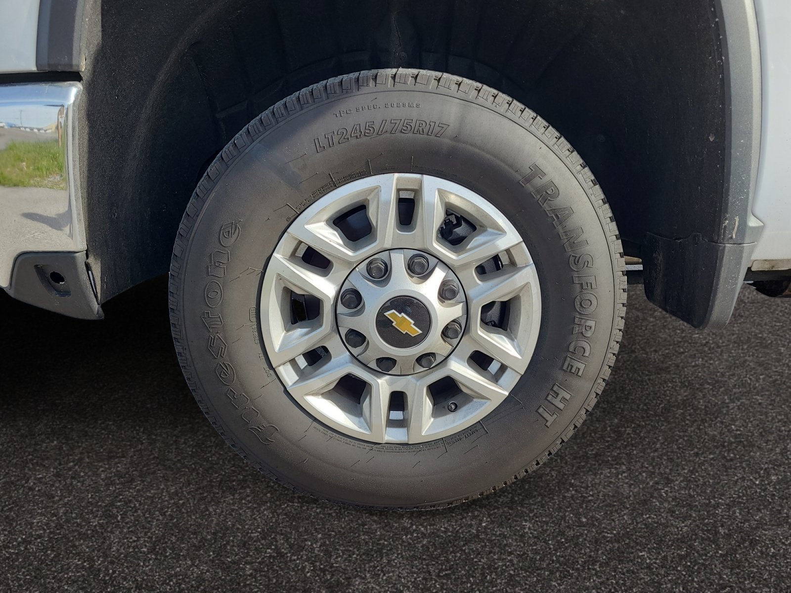 Used 2025 Chevrolet Silverado 2500 LT w/ Convenience Package AWD/4WD image 14