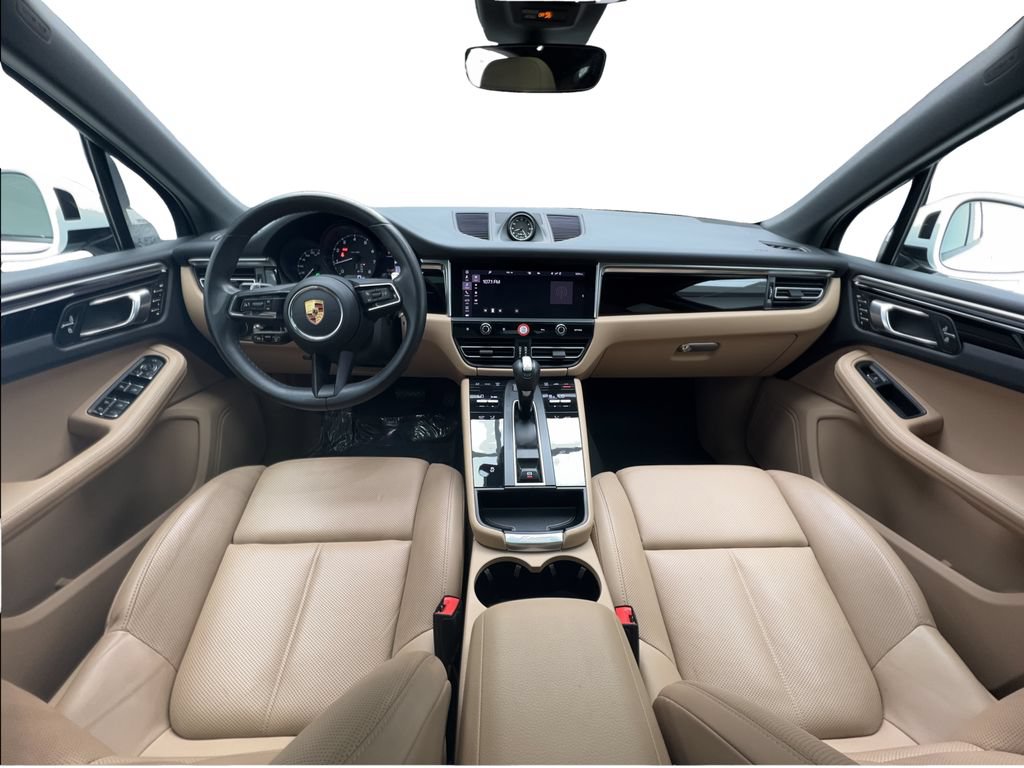 Used 2023 Porsche Macan Turbo AWD/4WD image 38