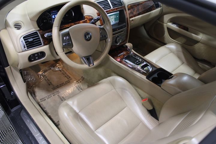 Used 2008 Jaguar XK Coupe image 38