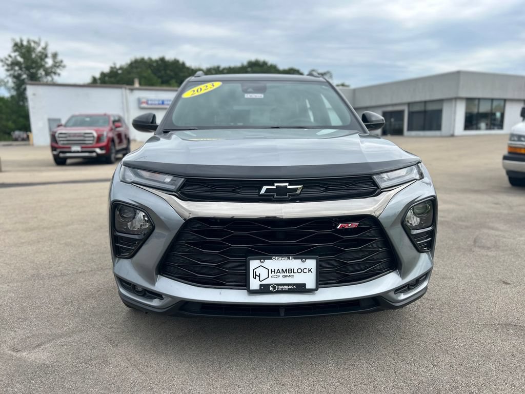 Used 2023 Chevrolet TrailBlazer RS FWD image 2