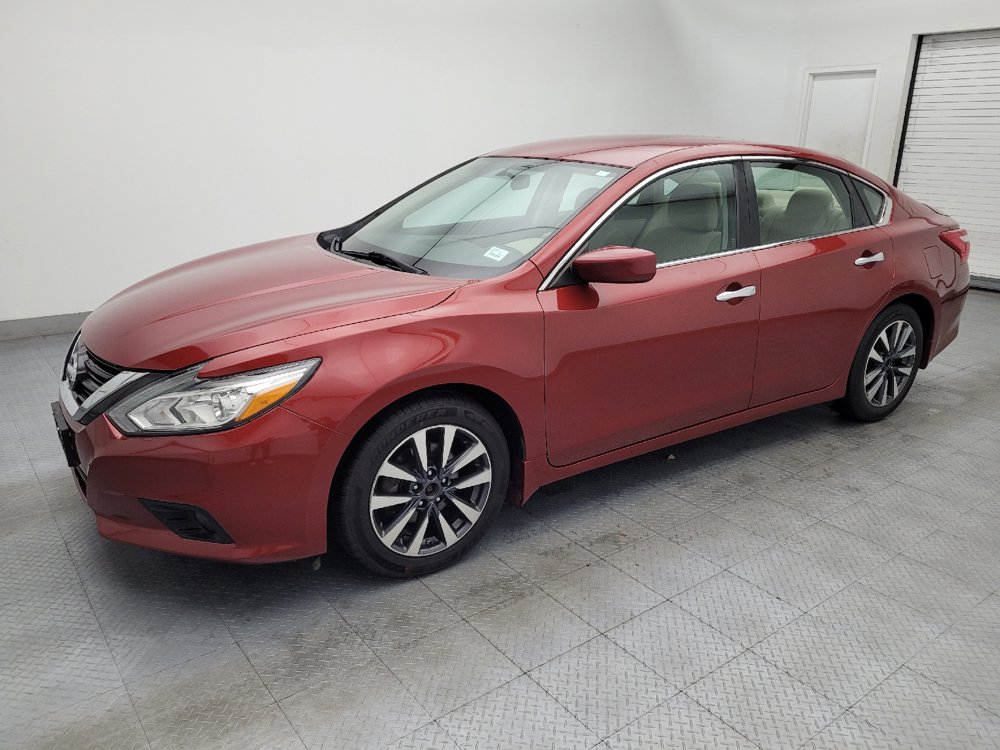 Used 2016 Nissan Altima 2.5 SV FWD image 2