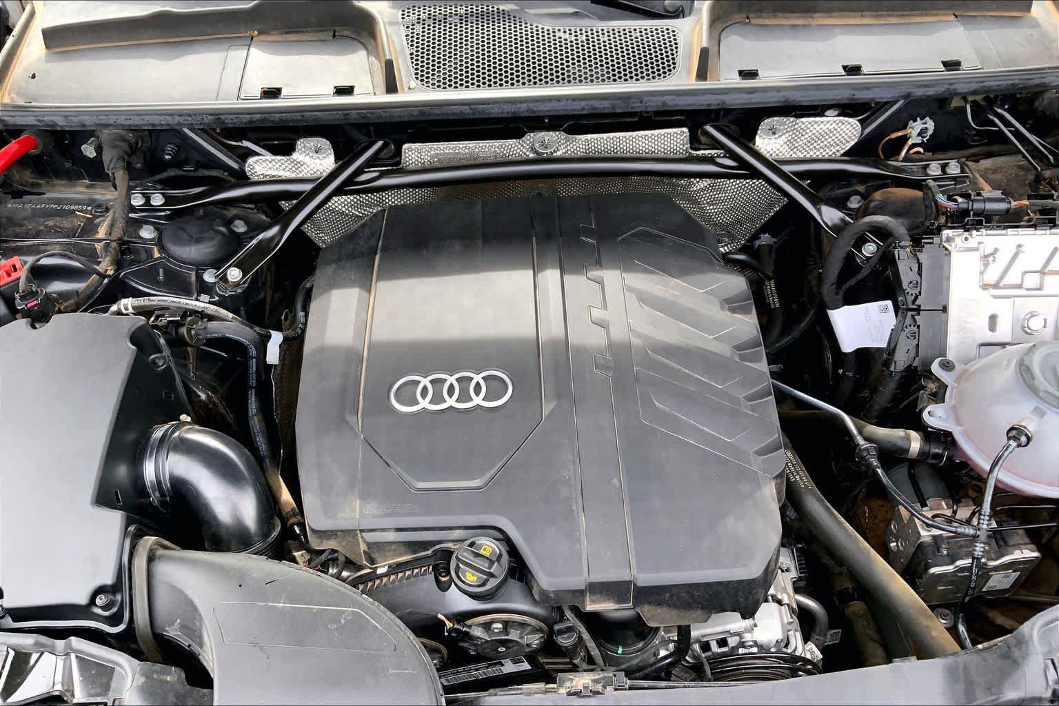 Used 2023 Audi Q5 2.0T Premium Plus w/ Premium Plus Package AWD/4WD image 32