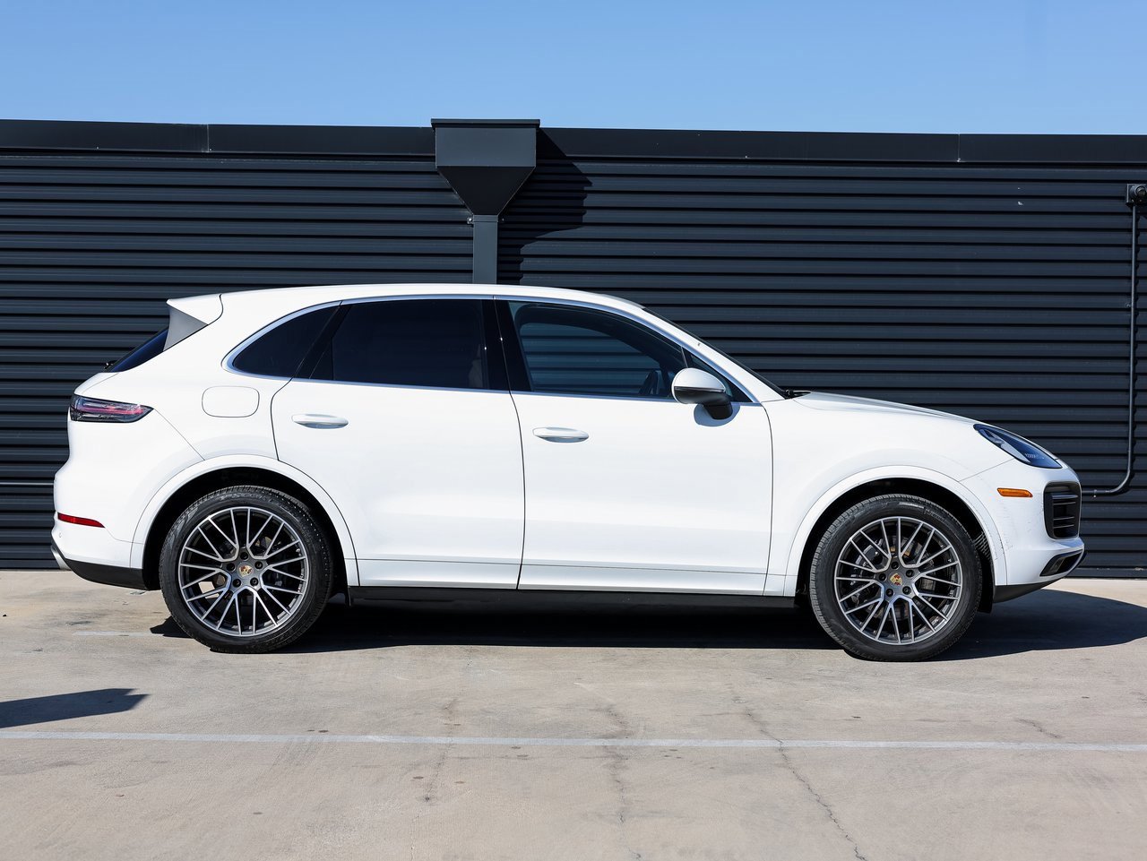 Certified 2022 Porsche Cayenne image 8