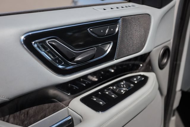 Used 2018 Lincoln Navigator L Select w/ Technology Package AWD/4WD image 56