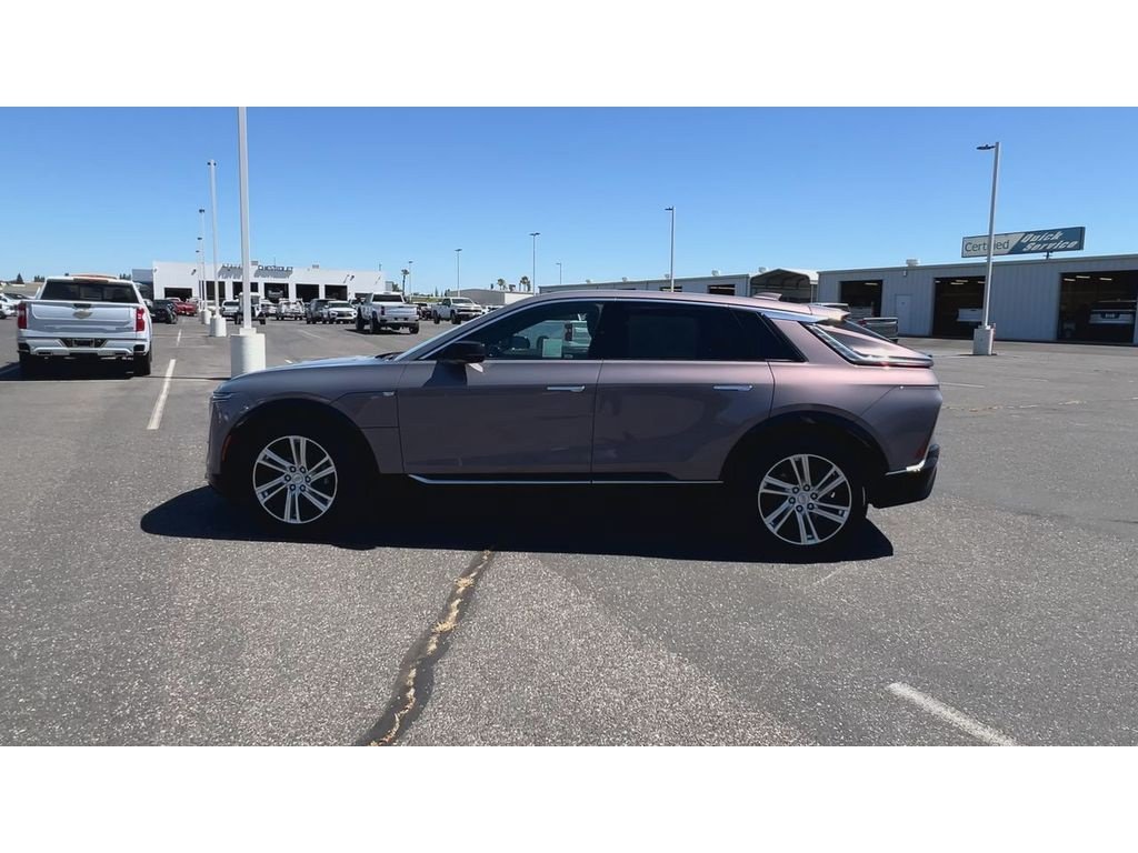 Certified 2024 Cadillac Lyriq Tech w/ Driver Assist Package RWD image 7