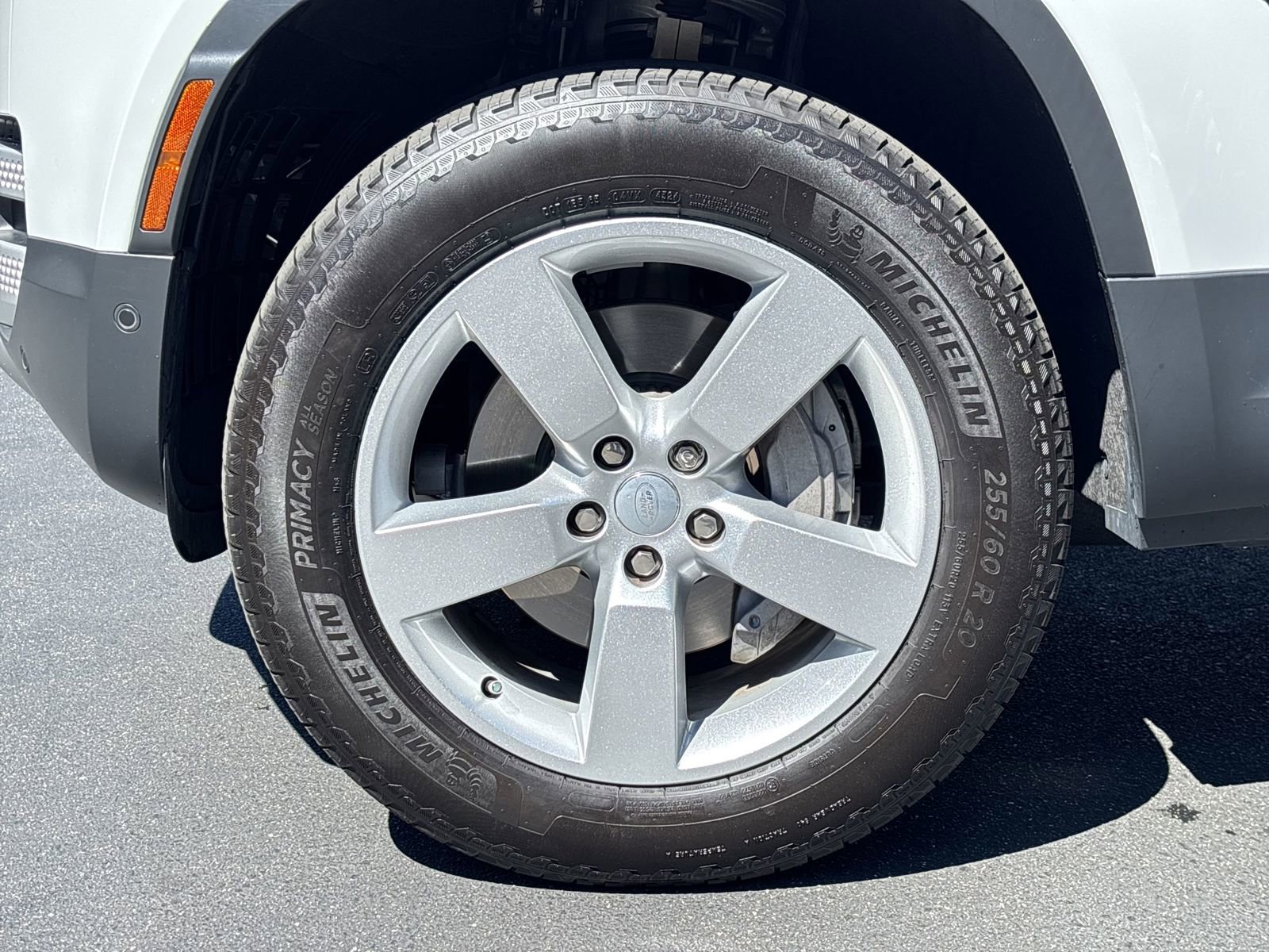 Used 2025 Land Rover Defender 90 S image 12